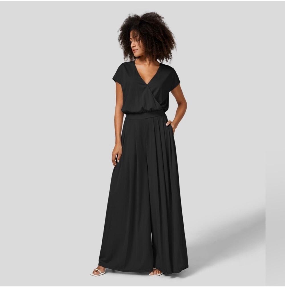 Halara Jumpsuit Womens Medium Black Flowy Wide Leg V Neck Short Sleeve Relaxed